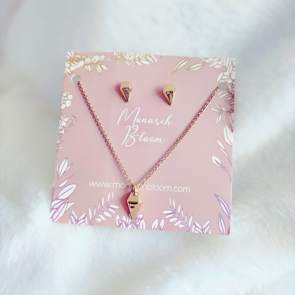 18kt gold necklace and earrings set